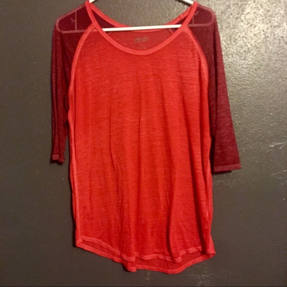 3/$15 Red/maroon 3/4th sleeve tee - Picture 4 of 8